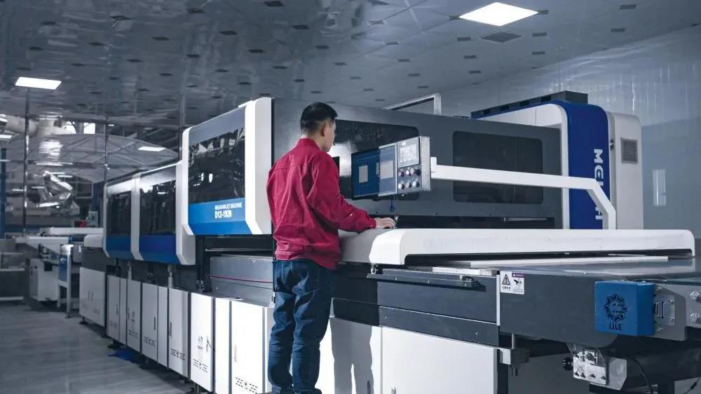 實力見證 再登巔峰|將軍陶瓷集團榮獲“廣東省工程技術研究中心”認定(圖6) 實力見證 再登巔峰|將軍陶瓷集團榮獲“廣東省工程技術研究中心”認定(圖6)